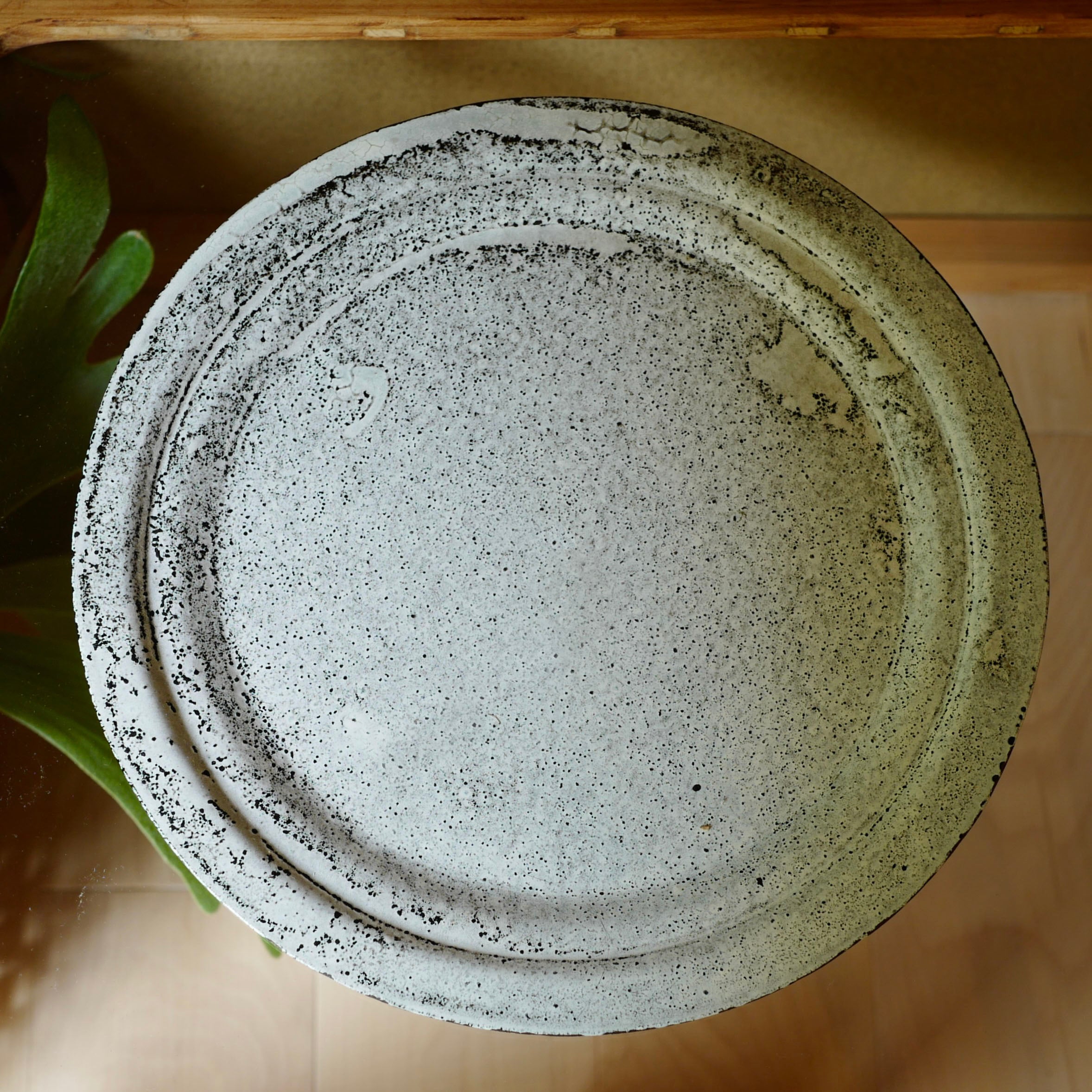 白琺瑯皿（大）plate – KOUad